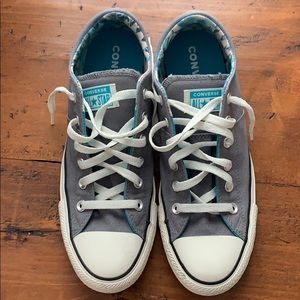 Grey Converse Chuck Taylor all stars low top